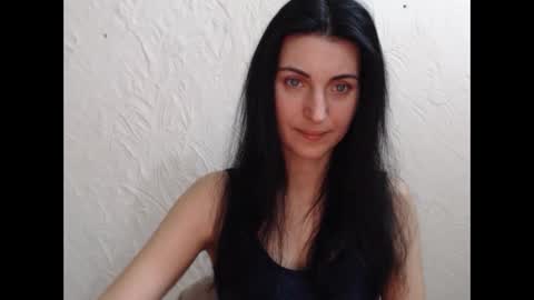 Nensy online show from February 8, 2025, 4:47 pm