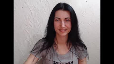 Nensy online show from February 17, 2025, 3:31 pm