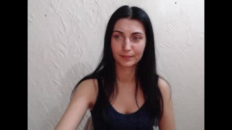 Nensy online show from February 19, 2025, 5:27 pm