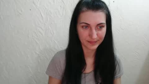 Nensy online show from March 8, 2025, 7:31 pm