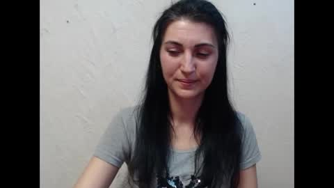 Nensy online show from March 10, 2025, 3:41 pm