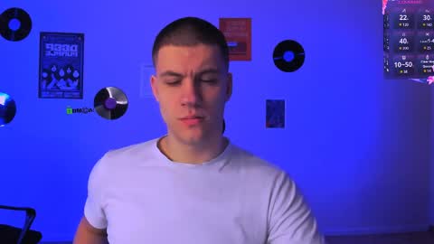 neo_raze_ online show from May 10, 2026, 7:08 pm