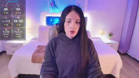 Sarah  online show from June 18, 2026, 3:29 am