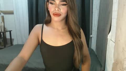 Snapshot of neomi_hardcock chatting on October 8, 2025, 8:45 am neomi online show from October 8, 2025, 8:45 am