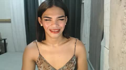 Snapshot of neomi_hardcock chatting on October 15, 2025, 7:19 am neomi online show from October 15, 2025, 7:19 am