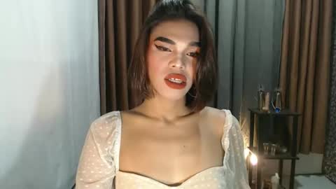 neomi online show from February 19, 2026, 3:19 pm