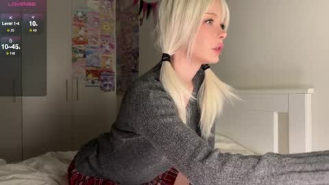 Snapshot of neondemon_ chatting on April 4, 2026, 7:00 pm maeve online show from April 4, 2026, 7:00 pm