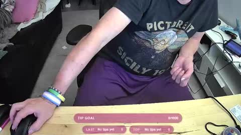 Neon online show from September 16, 2025, 4:46 am