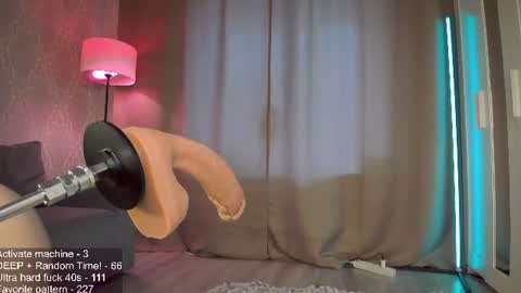 Lina Liza Emily and Grace online show from June 22, 2026, 12:24 pm