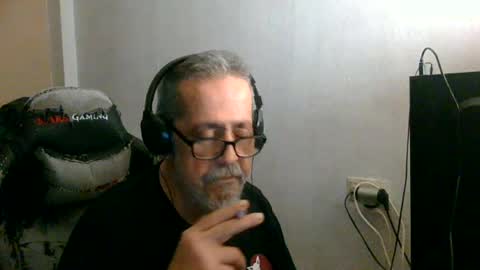 neron401 online show from May 10, 2026, 2:06 am