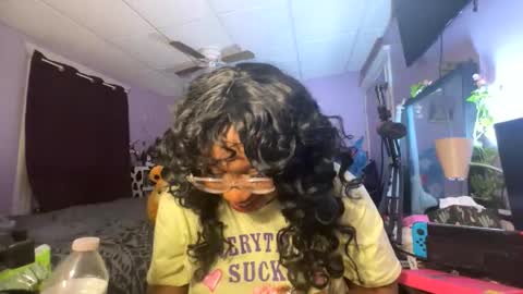 nesiaj21 online show from March 12, 2025, 5:35 am