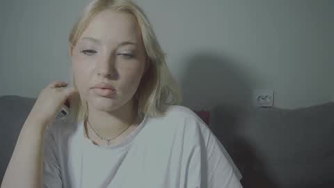 nessa_berry online show from December 19, 2025, 12:56 pm