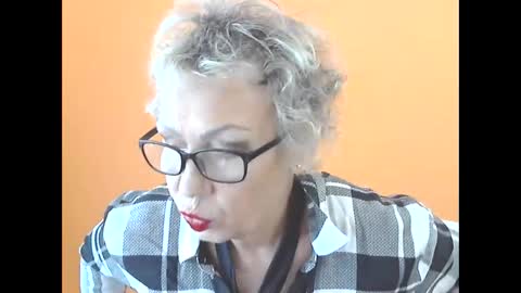 NessyJenixs online show from October 7, 2025, 8:11 am