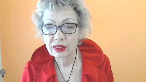 NessyJenixs online show from May 4, 2026, 6:42 am