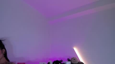 Snapshot of nesuko_evil chatting on May 9, 2026, 8:58 pm Marie online show from May 9, 2026, 8:58 pm