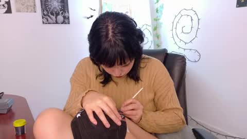 Snapshot of neurotic_witch chatting on April 28, 2026, 8:19 am Mar online show from April 28, 2026, 8:19 am