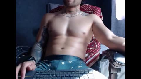 Snapshot of neuttron chatting on October 27, 2025, 6:56 pm neuttron online show from October 27, 2025, 6:56 pm