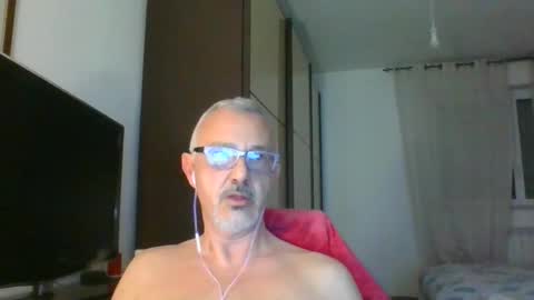 nevenerabis online show from January 8, 2025, 4:23 am
