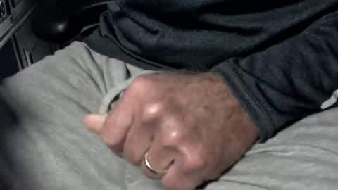 nevrsaynevr2000 online show from October 7, 2025, 1:08 pm