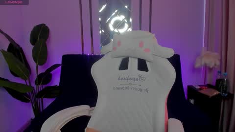 new cute skinny online show from February 2, 2026, 4:33 am