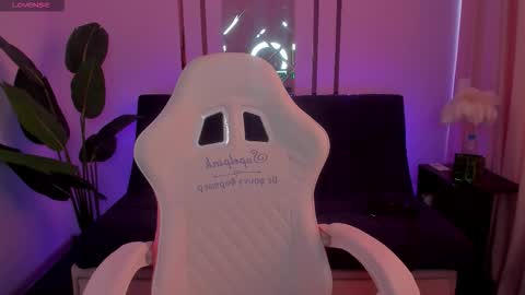 new cute skinny online show from February 3, 2026, 5:05 am