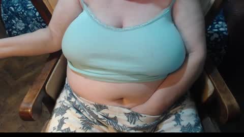 Lilly  online show from December 3, 2024, 9:01 pm