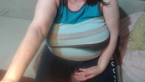 Lilly  online show from January 21, 2025, 3:26 am
