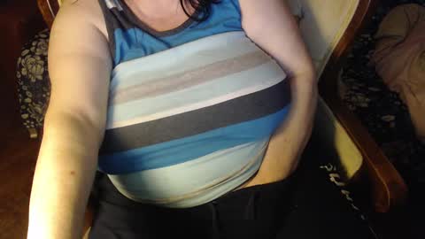 Lilly  online show from January 27, 2025, 5:03 am