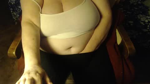 Lilly  online show from February 7, 2025, 7:49 pm