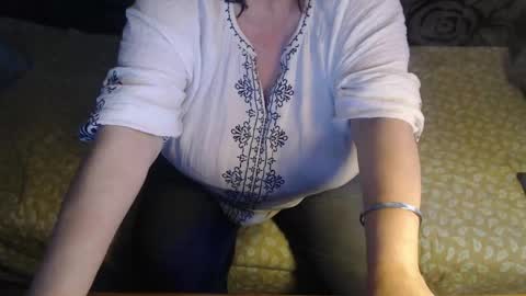 Lilly  online show from May 19, 2026, 2:40 am