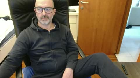 simi online show from February 14, 2026, 1:19 pm