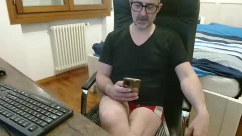 Snapshot of new_simi_74 chatting on April 6, 2026, 4:46 am simi online show from April 6, 2026, 4:46 am