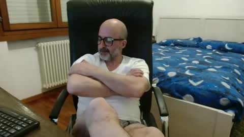 Snapshot of new_simi_74 chatting on April 12, 2026, 6:24 pm simi online show from April 12, 2026, 6:24 pm