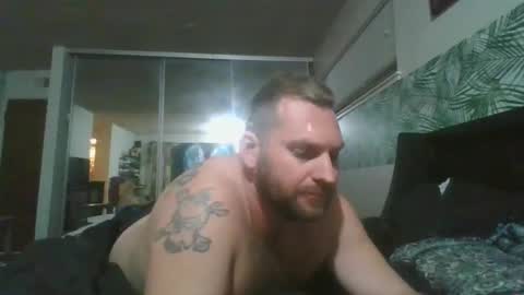 newcreator422 online show from January 1, 2025, 7:52 am