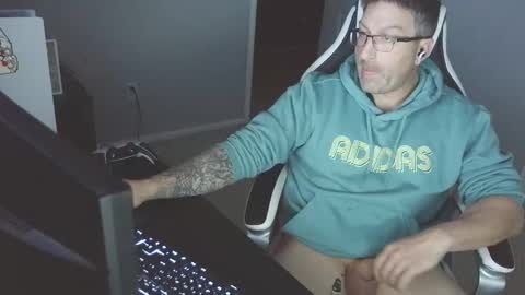 newevo online show from October 28, 2025, 6:28 am