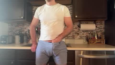 newguy_097 online show from March 5, 2026, 12:17 am