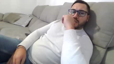 Snapshot of newhotguy92 chatting on January 15, 2025, 1:02 am Joh online show from January 15, 2025, 1:02 am