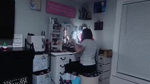 Newlywedz online show from November 23, 2025, 6:02 am