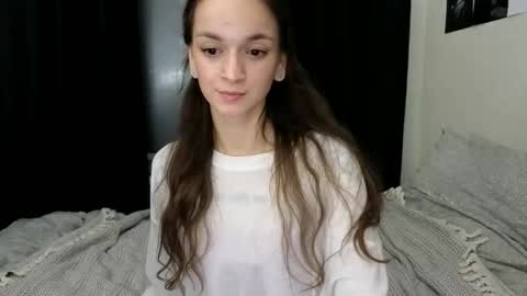 Snapshot of newproject_ chatting on December 3, 2025, 7:01 pm Nova online show from December 3, 2025, 7:01 pm