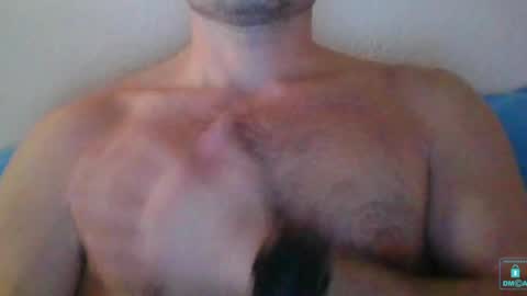 Snapshot of newtyguy90 chatting on December 19, 2024, 2:46 pm newtyguy90 online show from December 19, 2024, 2:46 pm