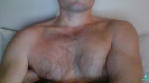Snapshot of newtyguy90 chatting on January 4, 2025, 6:52 am newtyguy90 online show from January 4, 2025, 6:52 am