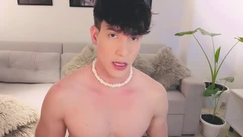   online show from September 21, 2025, 11:28 pm