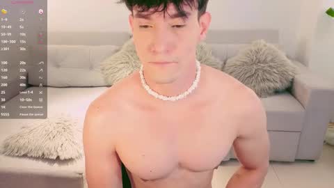   online show from October 28, 2025, 10:12 pm