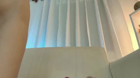 Snapshot of nezo_ chatting on January 23, 2025, 3:37 am Angie Instagram angie julianac add me online show from January 23, 2025, 3:37 am