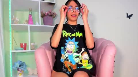Snapshot of nezo_ chatting on February 12, 2025, 5:26 am Angie Instagram angie julianac add me online show from February 12, 2025, 5:26 am