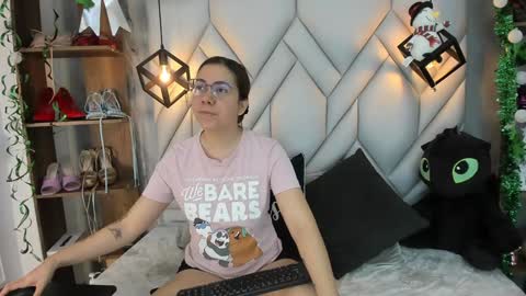 Milena online show from January 6, 2025, 1:41 pm