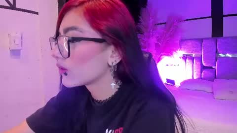nezukoo_1 online show from July 8, 2026, 9:08 pm