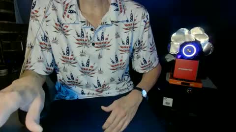 Snapshot of nfgwholoves2cum chatting on February 14, 2026, 1:35 am NFG Nice Friendly Guy Dick online show from February 14, 2026, 1:35 am