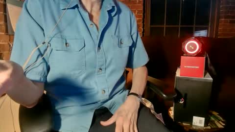 Snapshot of nfgwholoves2cum chatting on February 28, 2026, 12:00 am NFG Nice Friendly Guy Dick online show from February 28, 2026, 12:00 am