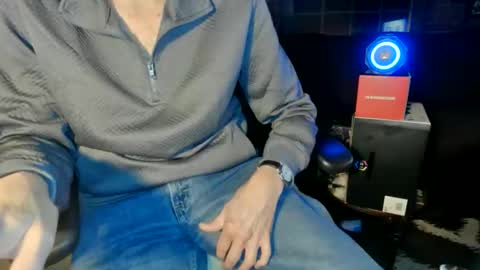 Snapshot of nfgwholoves2cum chatting on March 19, 2026, 1:42 am NFG Nice Friendly Guy Dick online show from March 19, 2026, 1:42 am